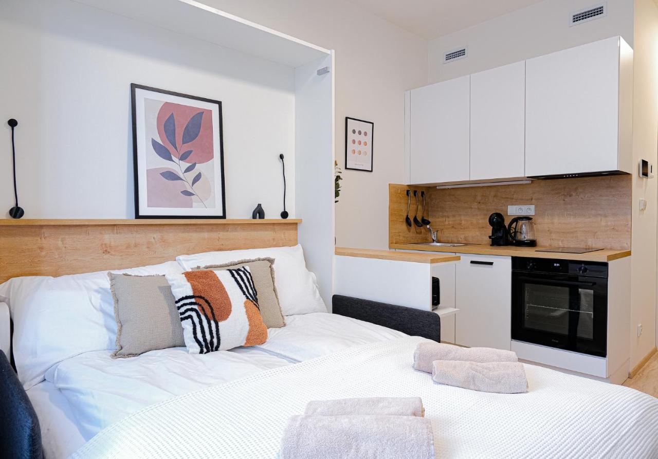 Mymozart Apartments Prague By Rentero Property エクステリア 写真
