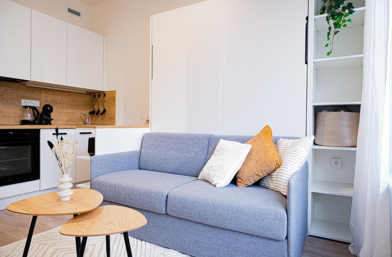 Mymozart Apartments Prague By Rentero Property エクステリア 写真