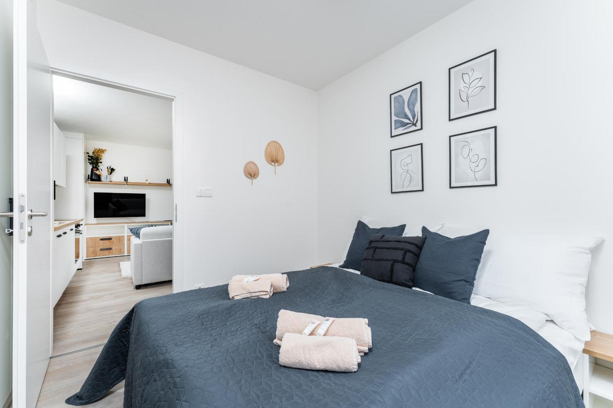 Mymozart Apartments Prague By Rentero Property エクステリア 写真